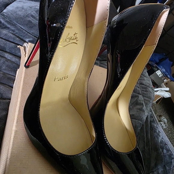 Christian Louboutin Sz 37 Black Stiletto Heels Needs Glue Repair Sole Lifting - Picture 9 of 14